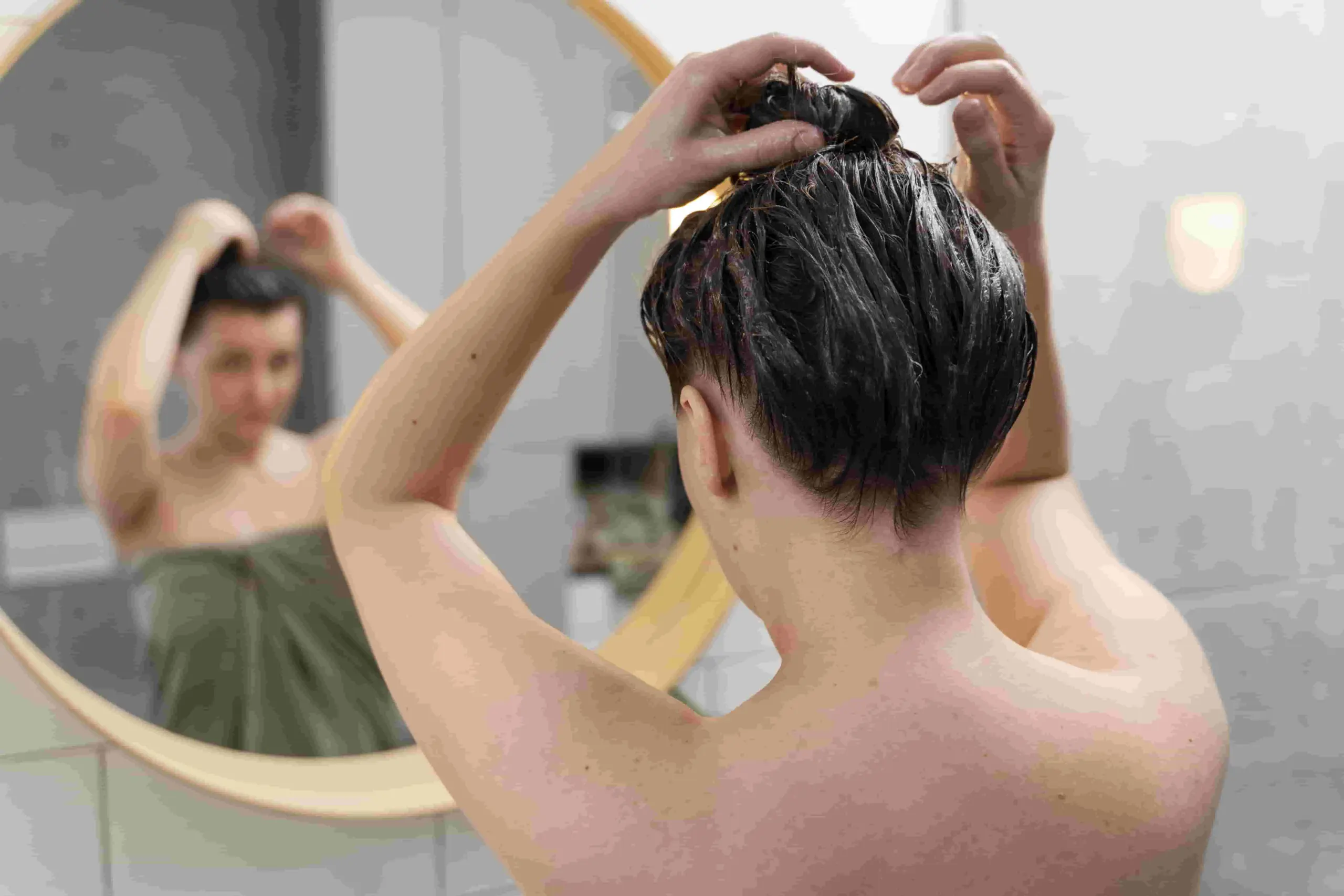scrub-kulit-kepala-sebagai-perawatan-rambut-di-lavalen