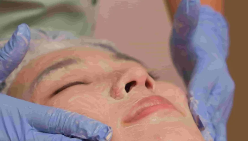 rahasia-kulit-cerah-dan-halus-perawatan-exfoliating-wajah-di-lavalen-scaled