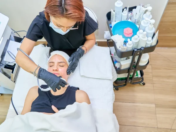 Facial Treatment Lavalen