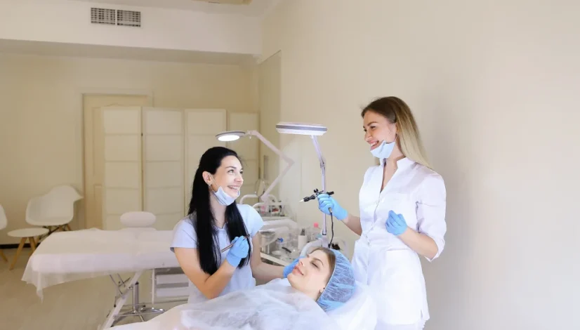 Klinik Kecantikan dan Pelangsingan