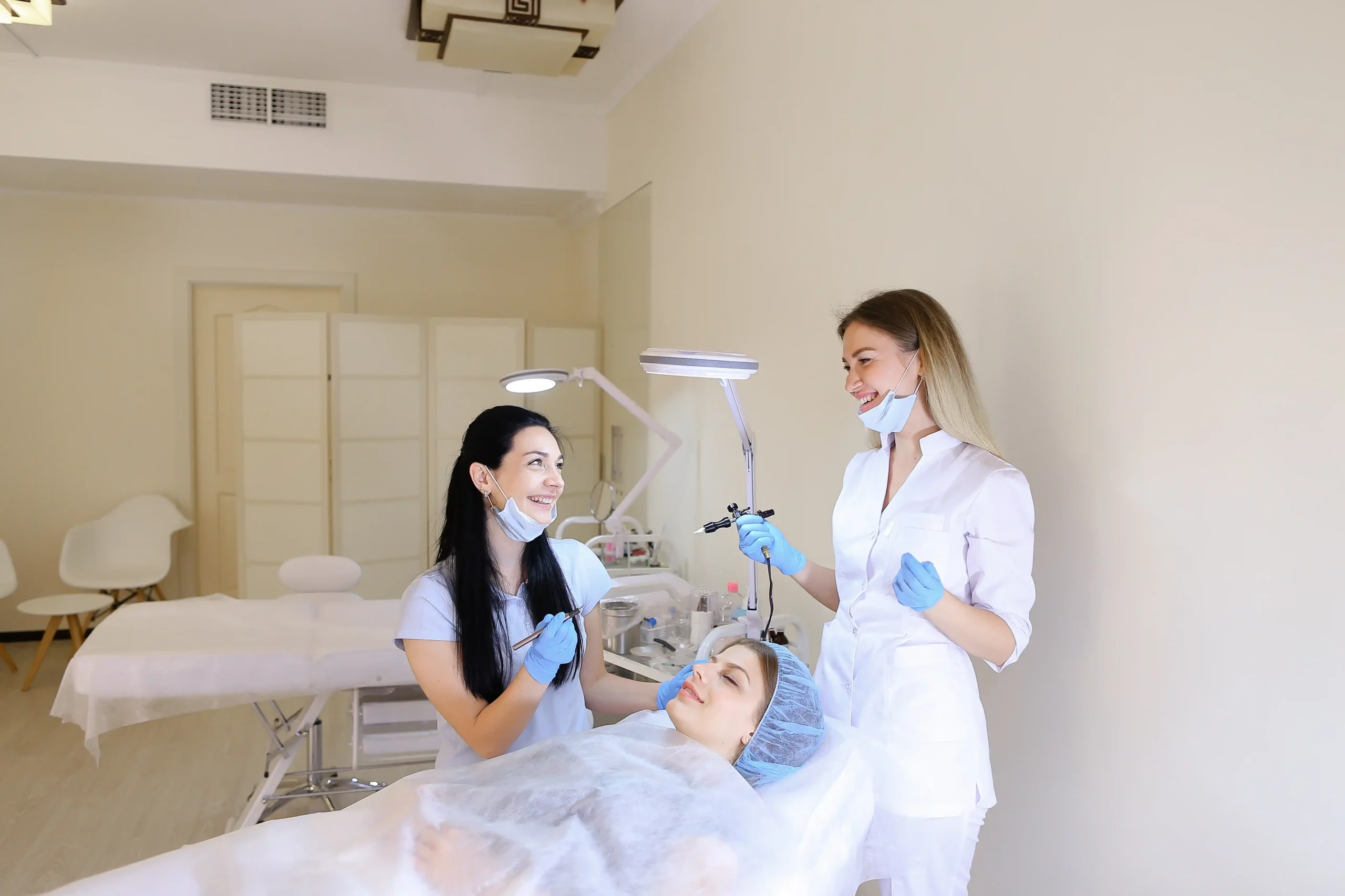 Klinik Kecantikan dan Pelangsingan