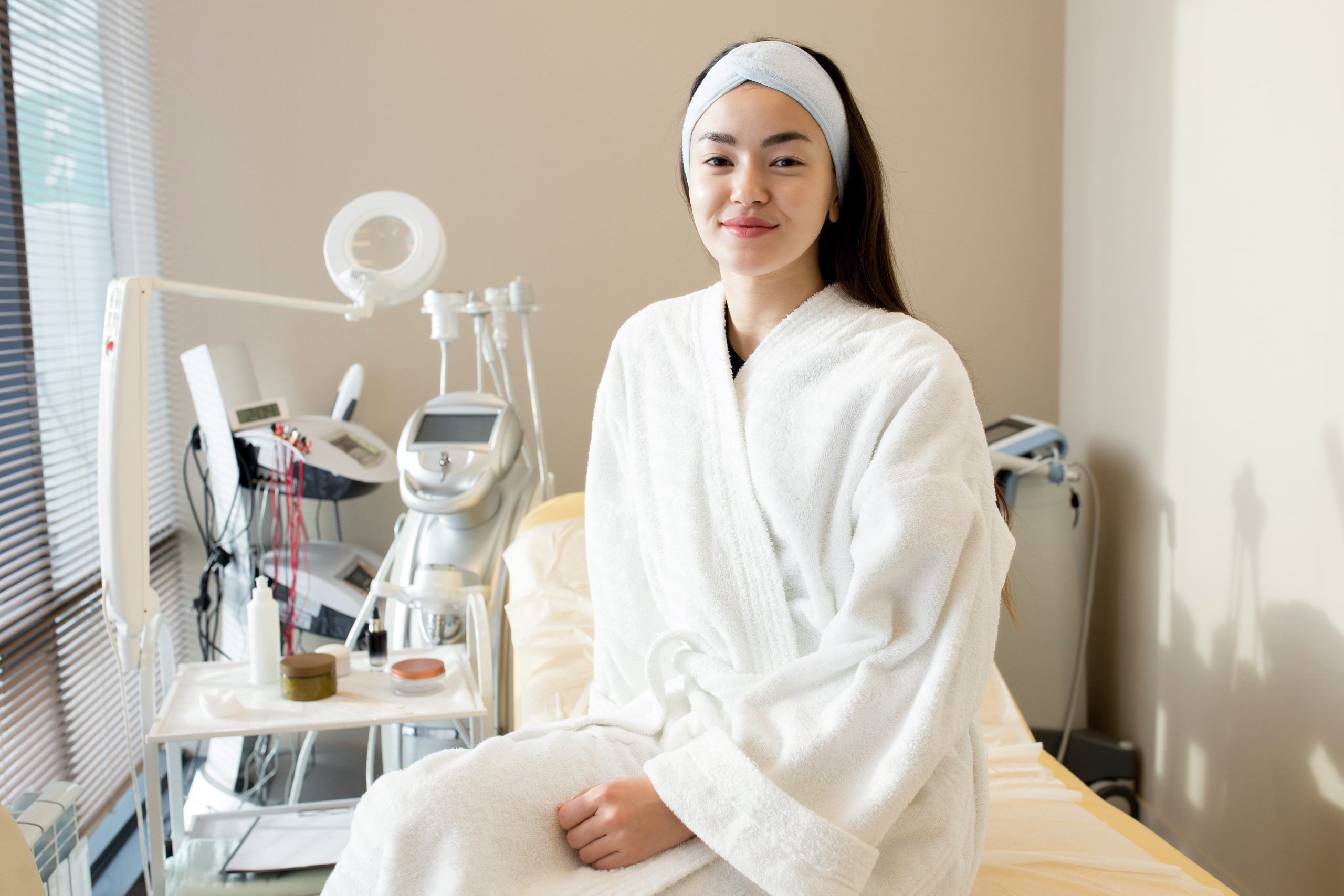 cara kerja klinik kecantikan dan pelangsingan lavalen beauty