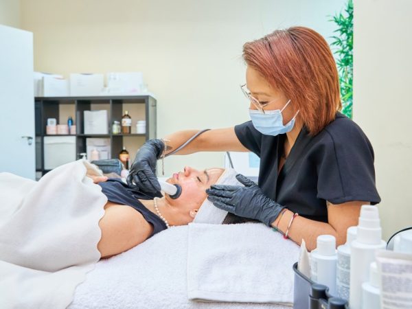 klinik perawatan kulit bandung di lavalen beauty