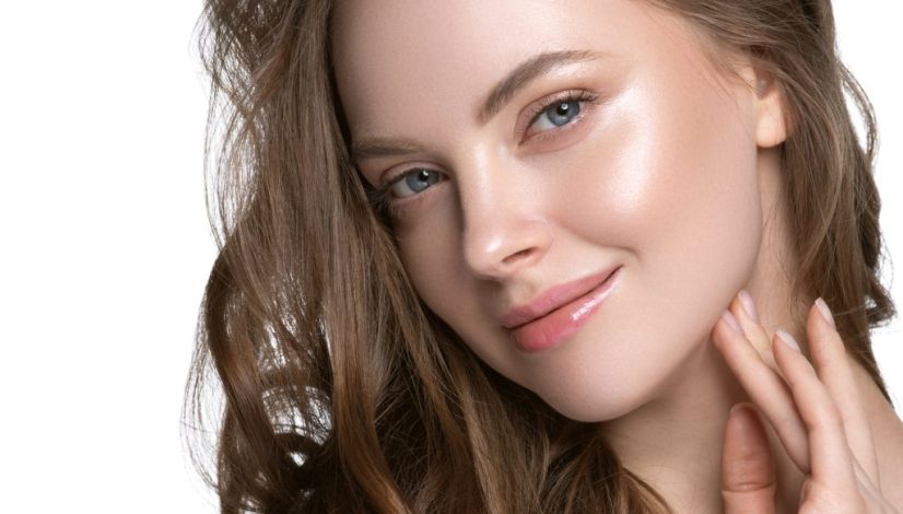 klinik yang dapat mencerahkan kulit yaitu Lavalen Beauty